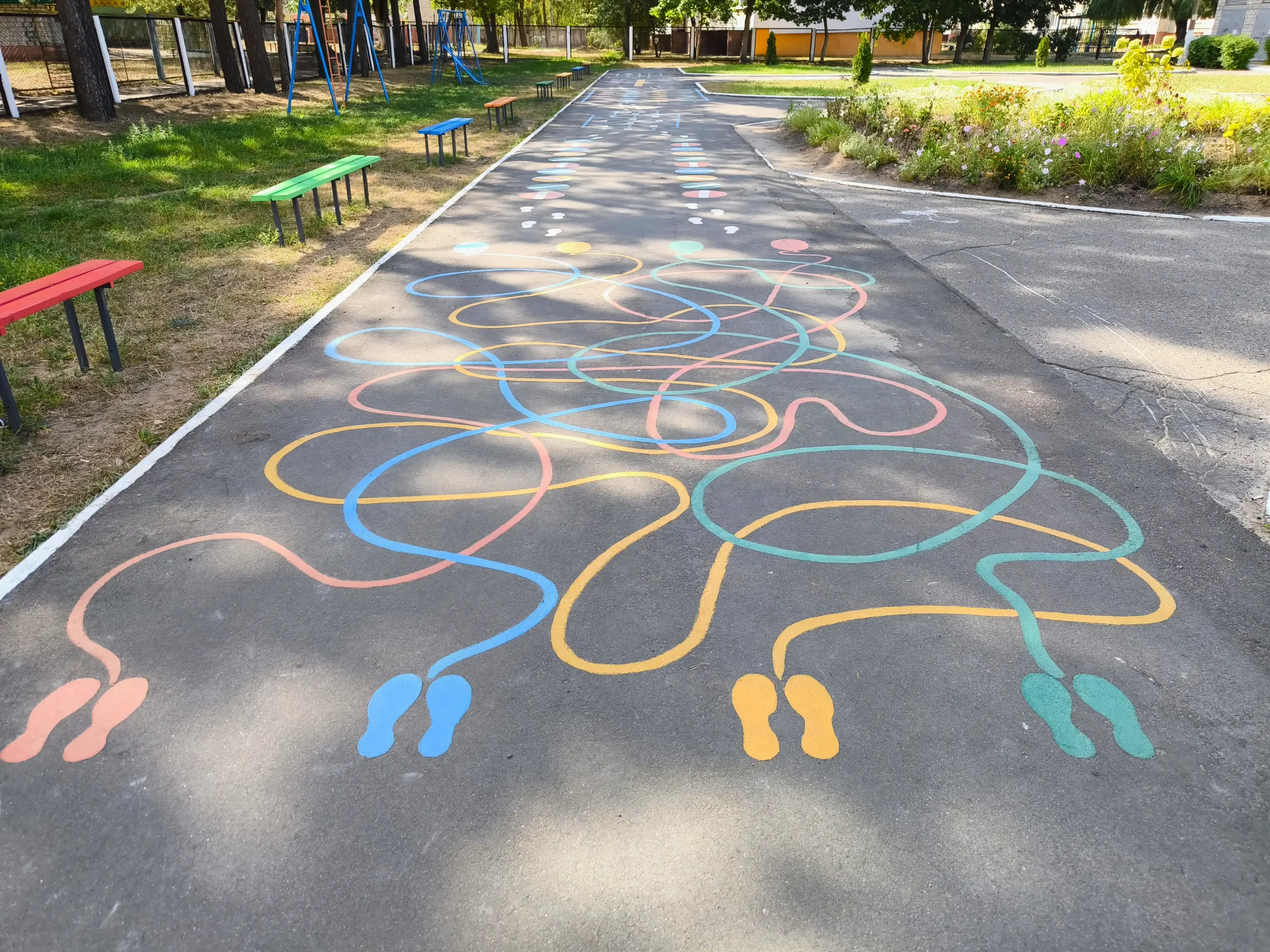 Thermoplastic hopscotch and maze line playground markings
